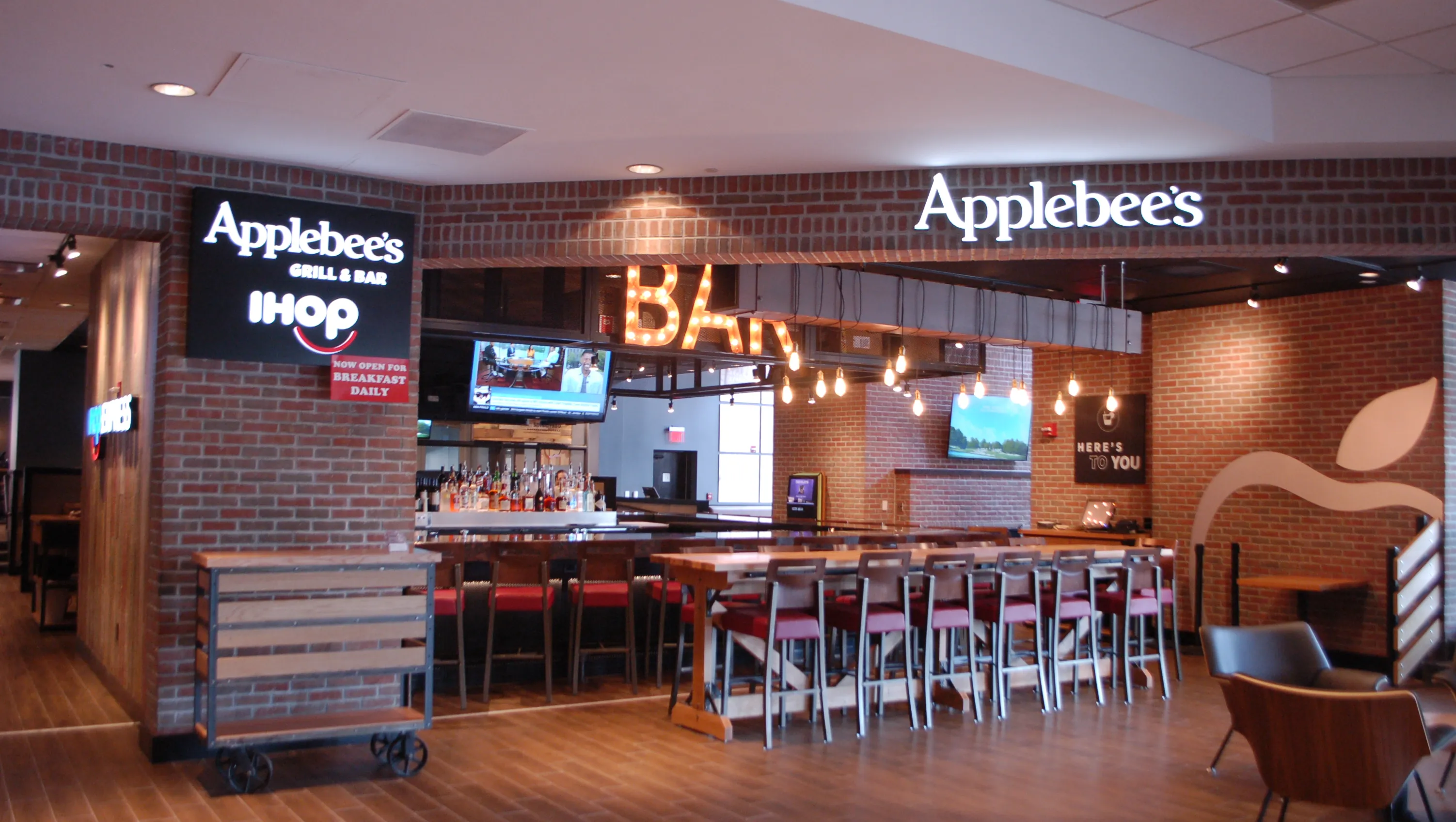 Applebee’s Grill + Bar in Detroit: Where Great Food and Good Times Meet