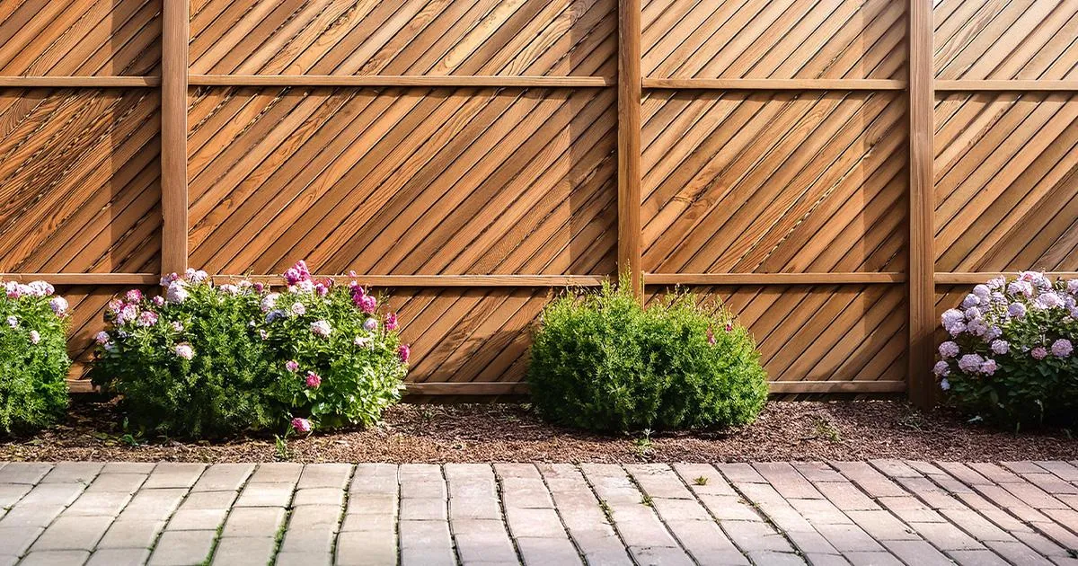 wood fence repair in valdosta