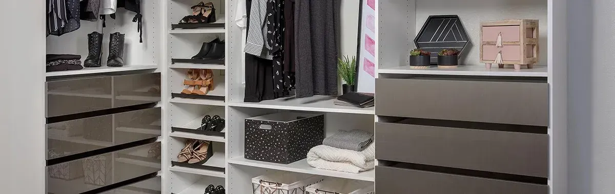 5 Benefits of an Organized Closet