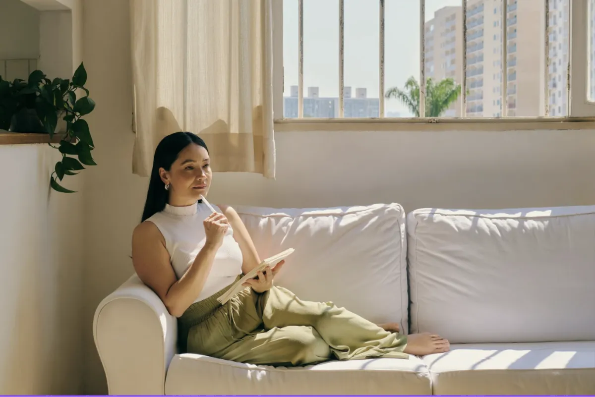 From Overthinking to Inner Peace – How Hypnotherapy Calms a Busy Mind