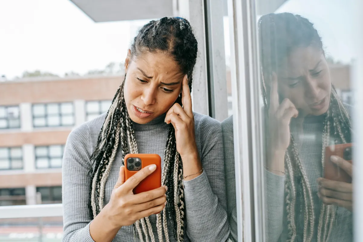 Don’t Take the Bait: How to Set Boundaries When Your Ex Weaponizes Texts