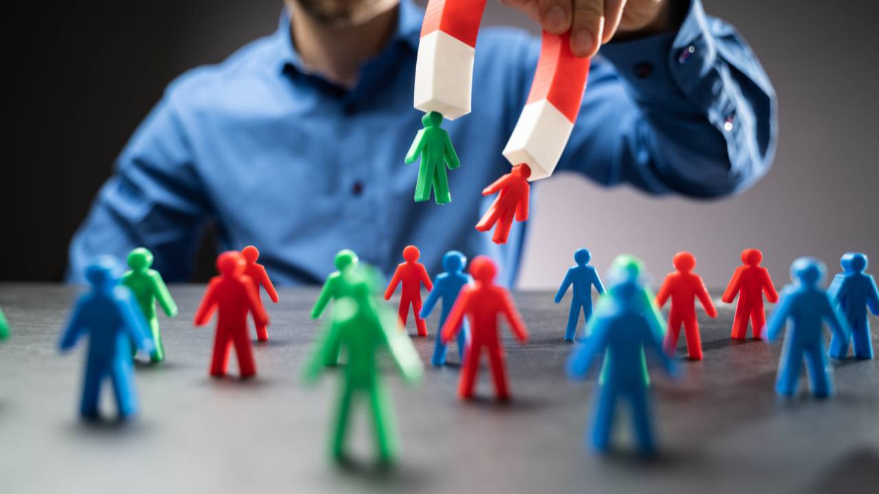 Attract the Best People with Social Capital