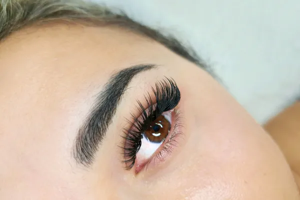 Eyelash Extensions: Amplify Your Eyes Beautifully