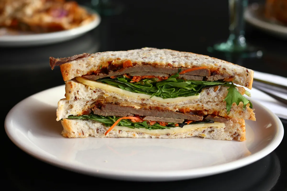 Lou's Deli
