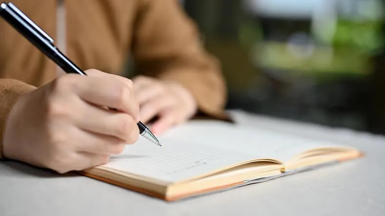 3 Best Practices for Note-Taking During English Language Training