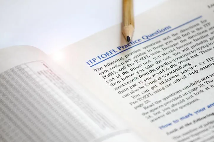 Considering TOEFL Training? These 5 Advantages to Taking the TOEFL May Help You Decide