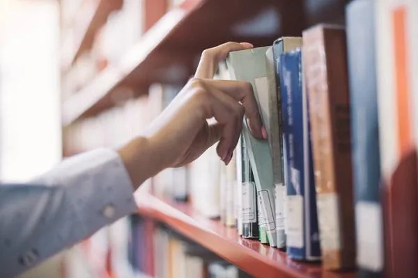 What Skills Can Students Develop by Reading Literature in English School?