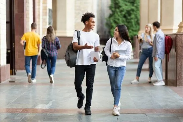English for University: Differences Between Social and Academic English