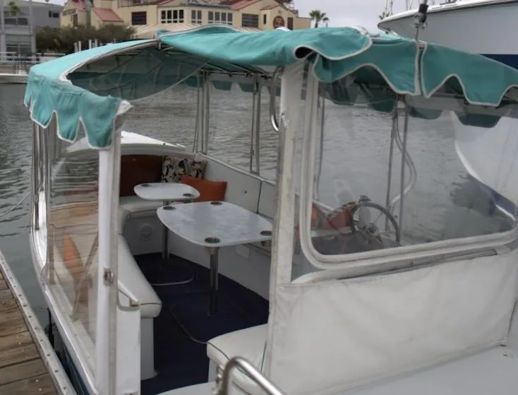 Duffy Boat Rentals for Family and Friends Outings