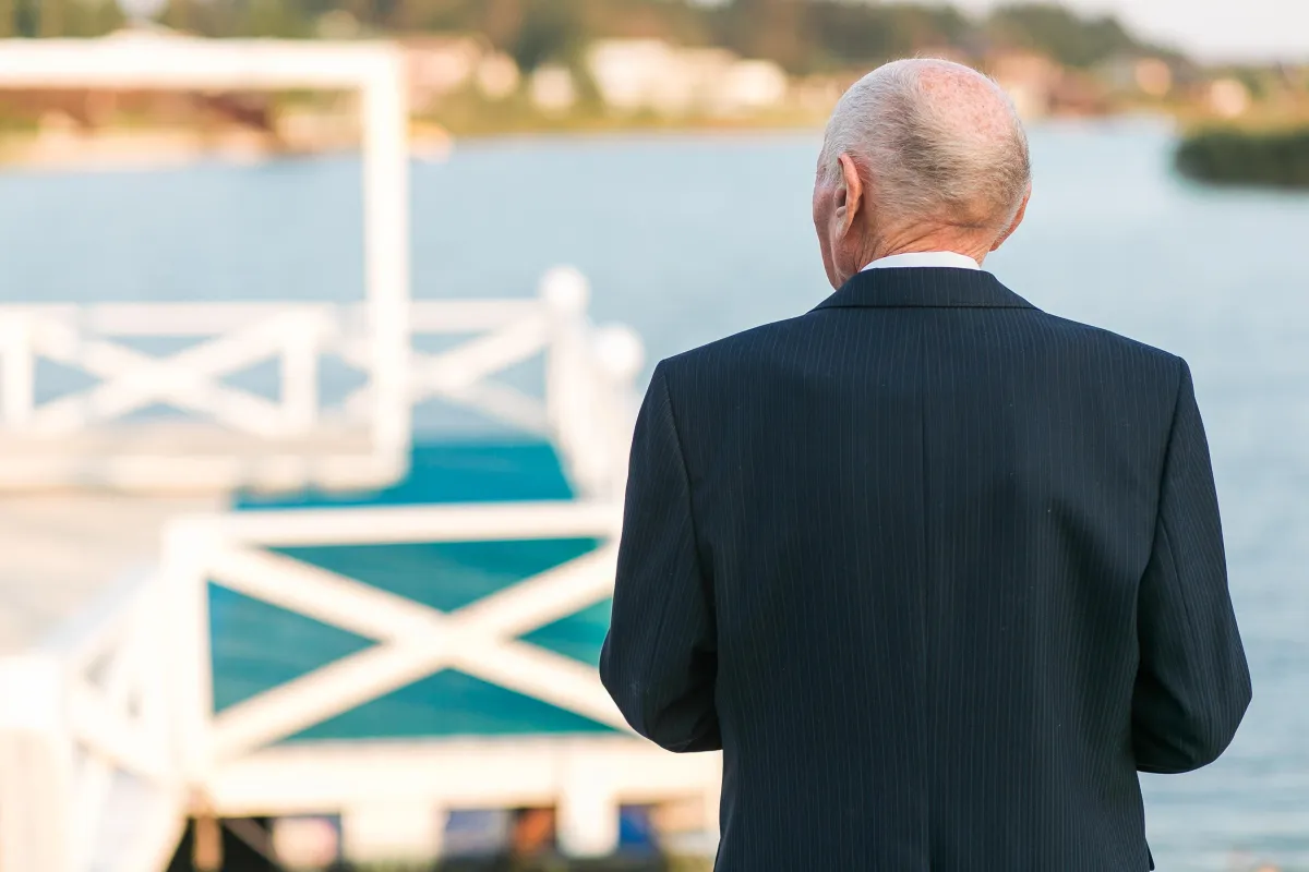 A Serene and Respectful Funeral at Sea Experience