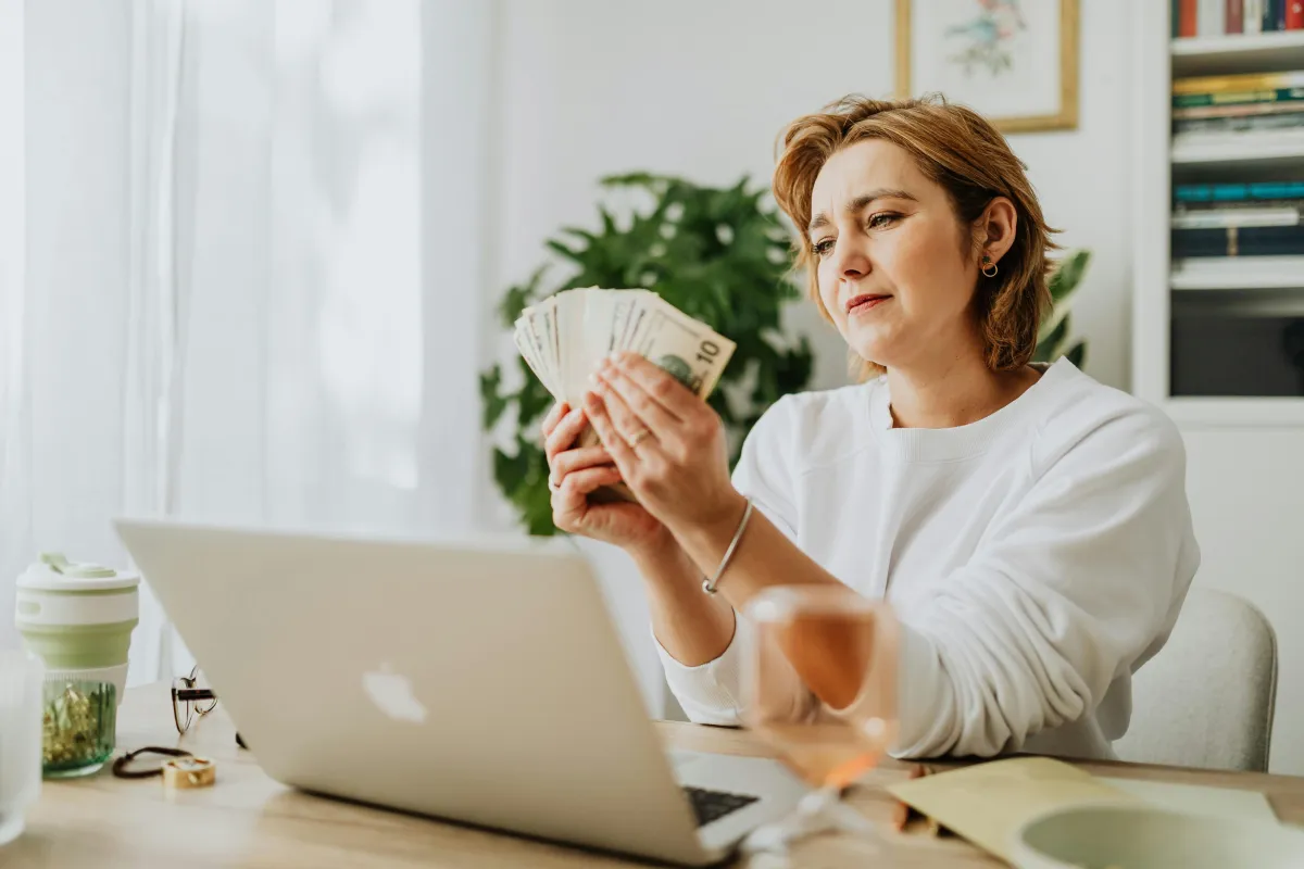 How Saving Money Supports Better Mental Focus