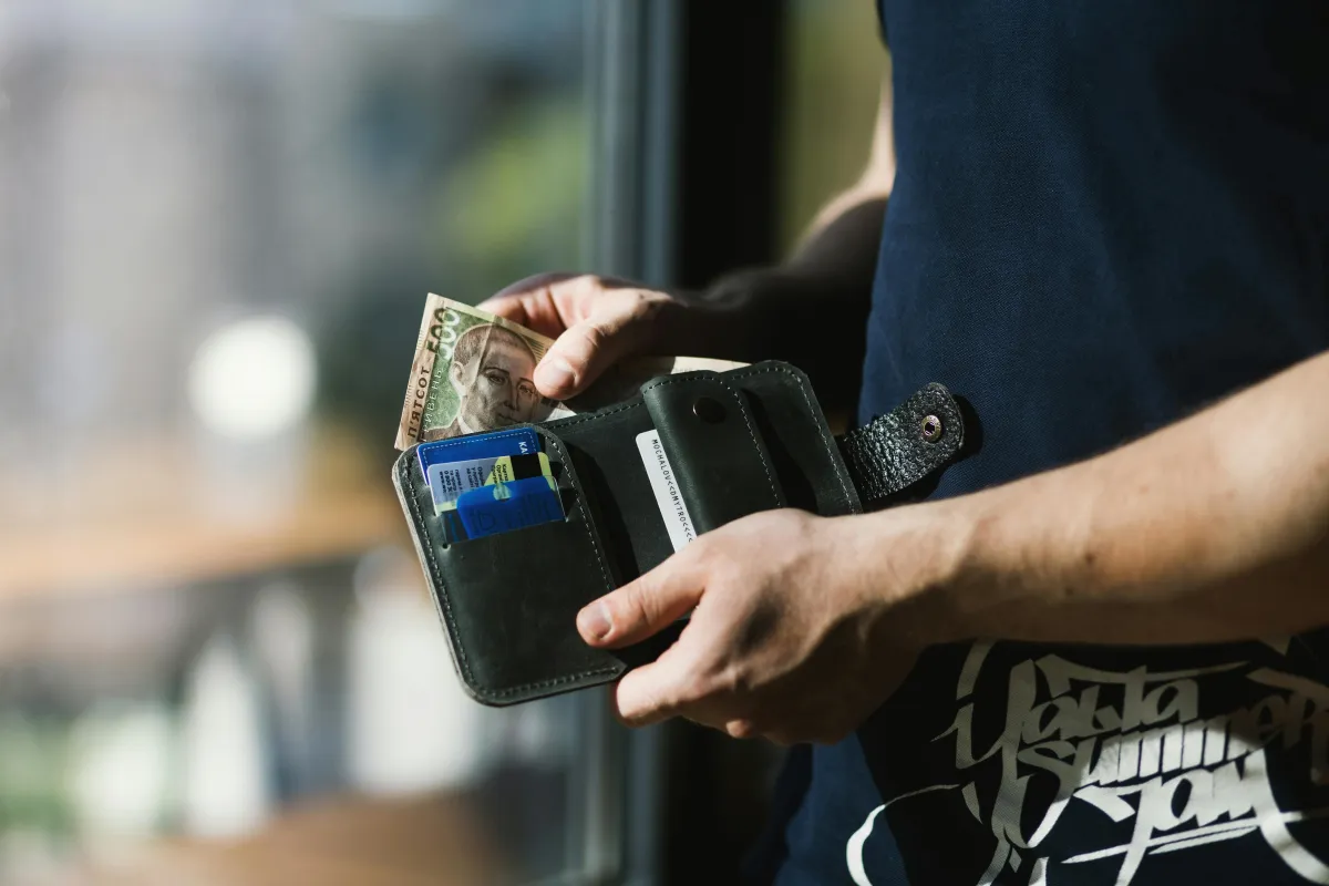 Practical Ways to Practice Mindful Spending Every Day
