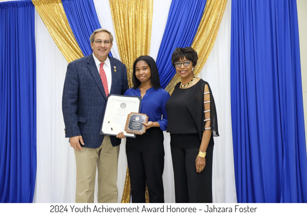 2024 Youth Achievement Award Honoree Jahzara Foster with Senator Mautz and President Woods