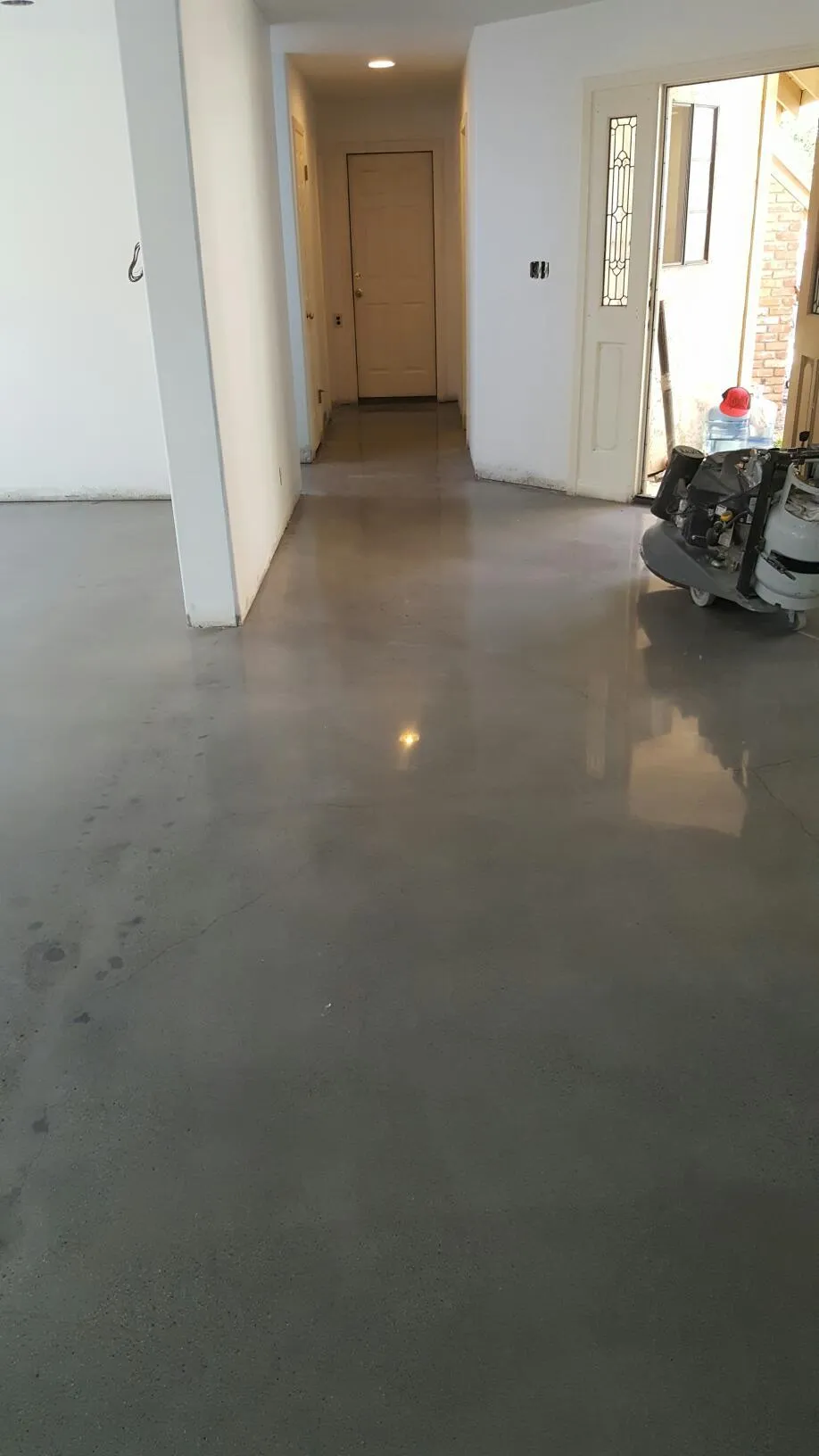 Polished concrete floor by Infinity Concrete Coatings
