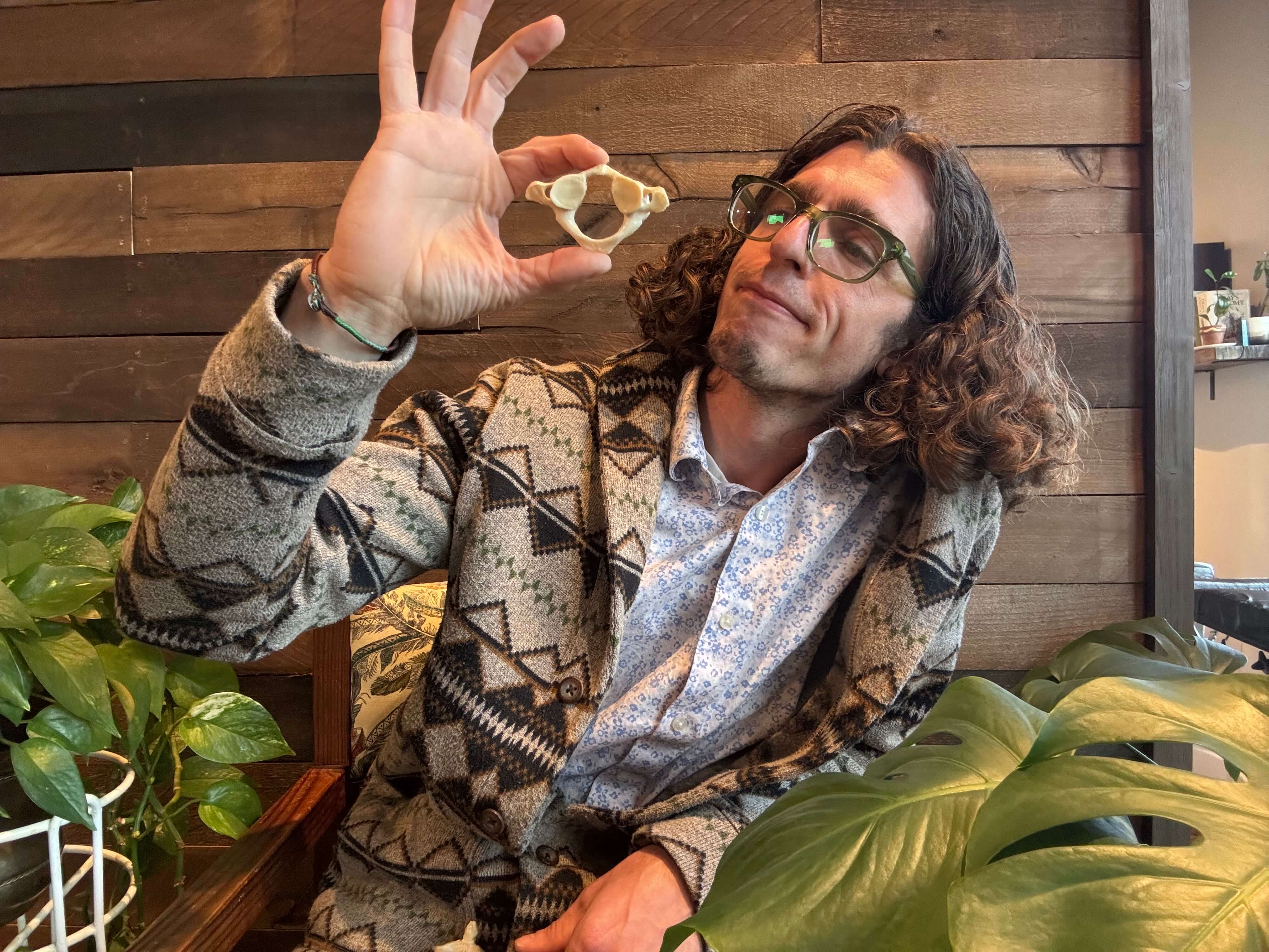 Dr. DiNunzio examining the spine