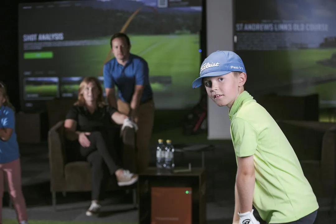 indoor golf