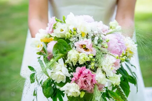 Pourquoi choisir un style photo-reportage pour votre mariage ?