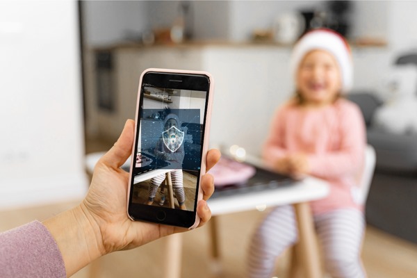 ! أطفالك ليسوا إعلانات