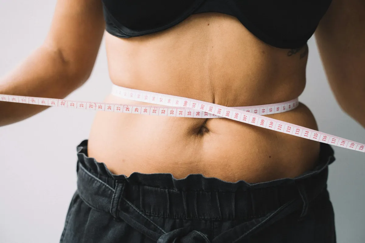 Photo by Anna Tarazevich: https://www.pexels.com/photo/photo-of-a-tape-measure-on-a-person-s-waist-5629205/