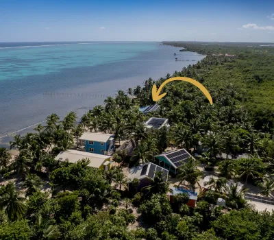 Arrow Points to Casa De Playa SolMates