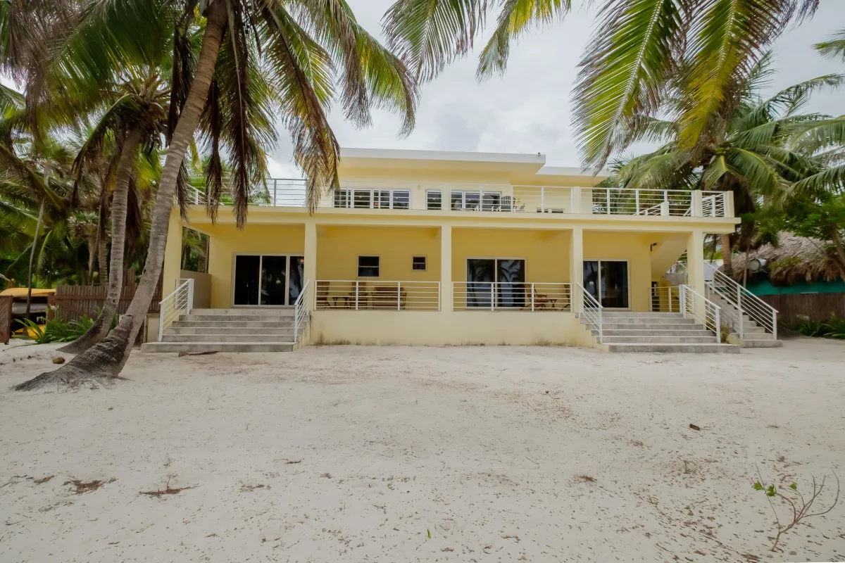 Beachfront Vacation Rental in Ambergris Caye Belize