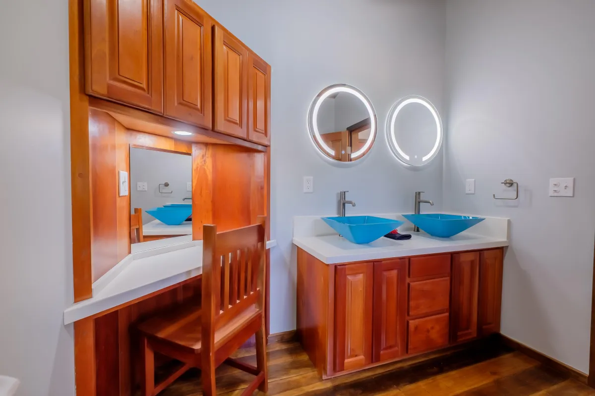 Vacation rental in Ambergris Caye Belize with full bath with dual sinks and vanity