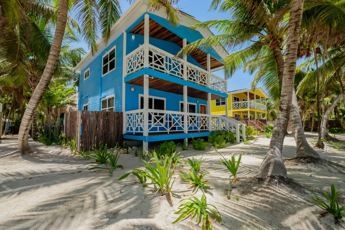 Dory's Retreat Beachfront Vacation Rental in Ambergris Caye Belize