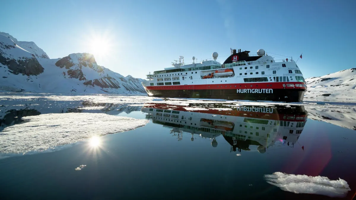 Hurtigruten Expeditions Svalbard Spitzbergen