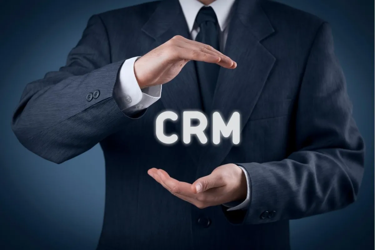 6 Best CRMs for Insurance Agents in 2025