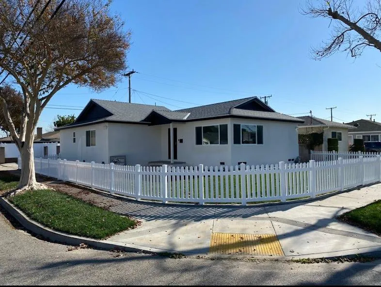 {{ custom_values.service_1 }} in {{custom_values.area_1})