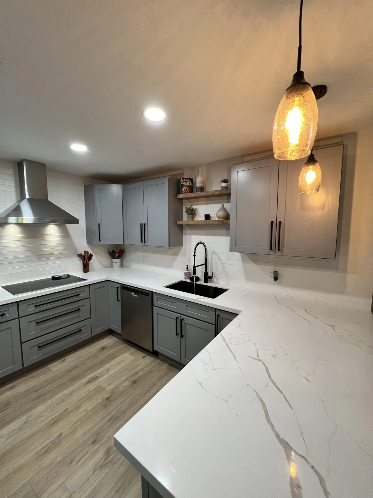 {{ custom_values.service_1 }} in {{custom_values.area_1})