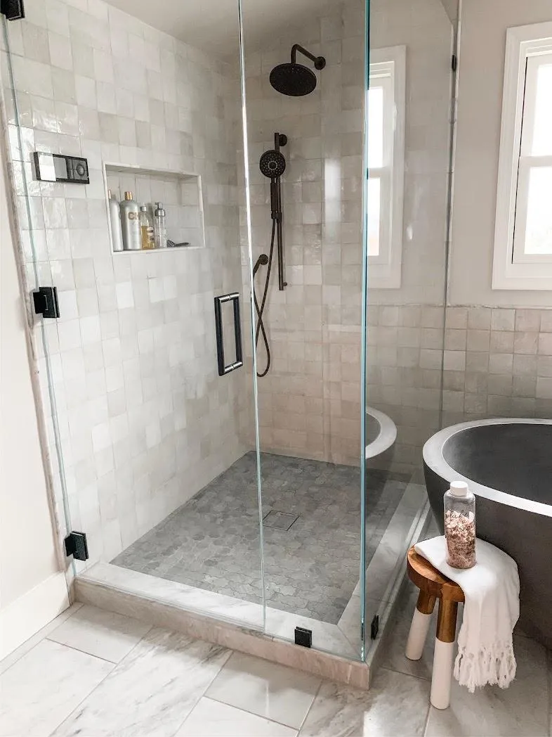 {{ custom_values.service_1 }} in {{custom_values.area_1})