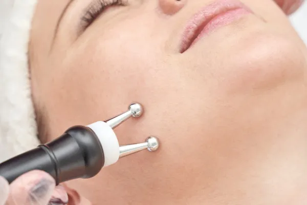 The Truth About Non-Invasive Facelifts: What Really Works vs. What's Just Hype