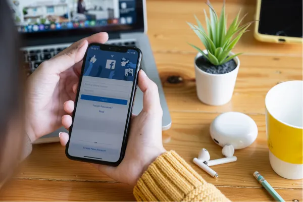 Examples of Facebook Ads for Financial Advisors