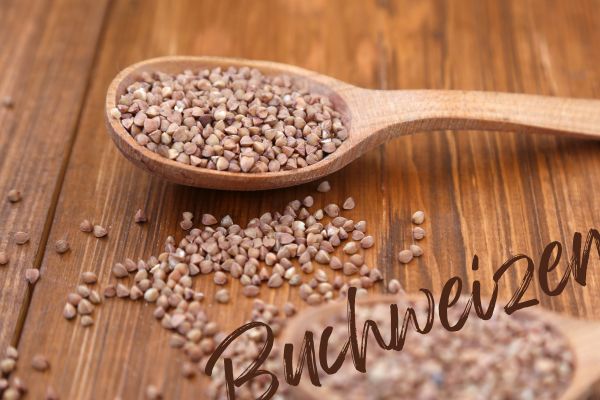 Buchweizen als echtes Superfood, glutenfreie Ernährung in den Wechseljahren, nährstoffreiche Kohlenhydratquelle zur Blutzuckerstabilisierung, weniger Heißhunger, Unterstützung bei Insulinresistenz und Prädiabetes