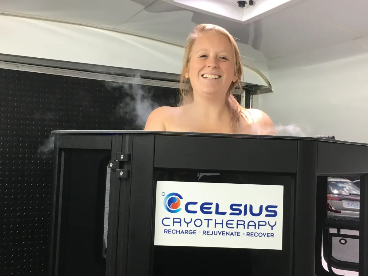 woman doing cryotherapy