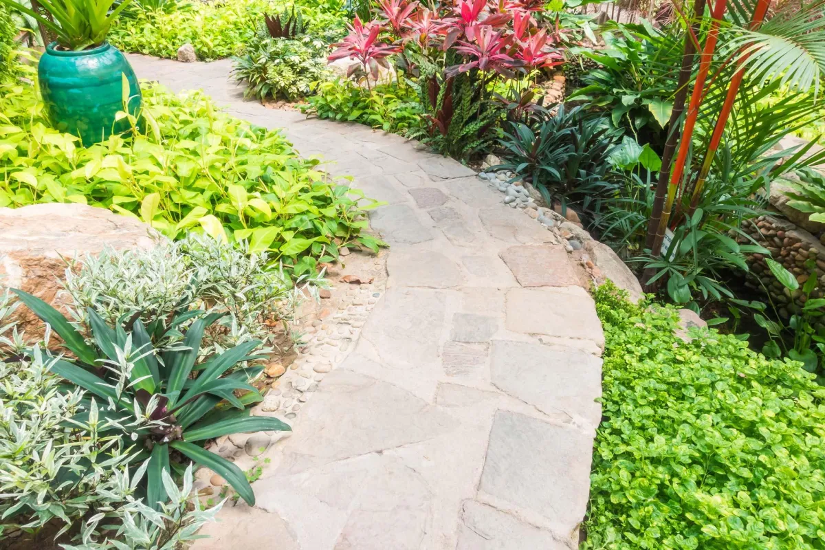 How to Choose the Right Landscaping Contractor in Utah County: What to Look For