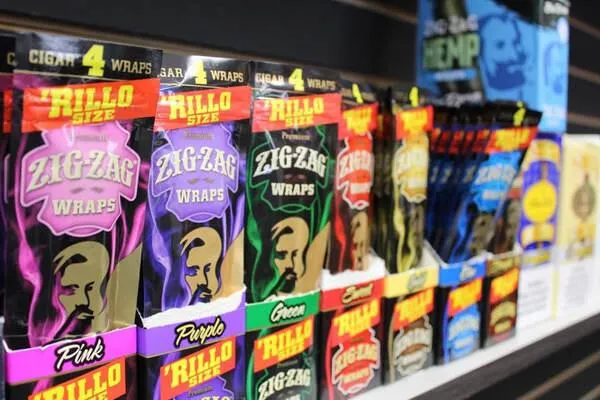 The Top Reasons Smokers in Arizona Choose Zig Zag Wraps
