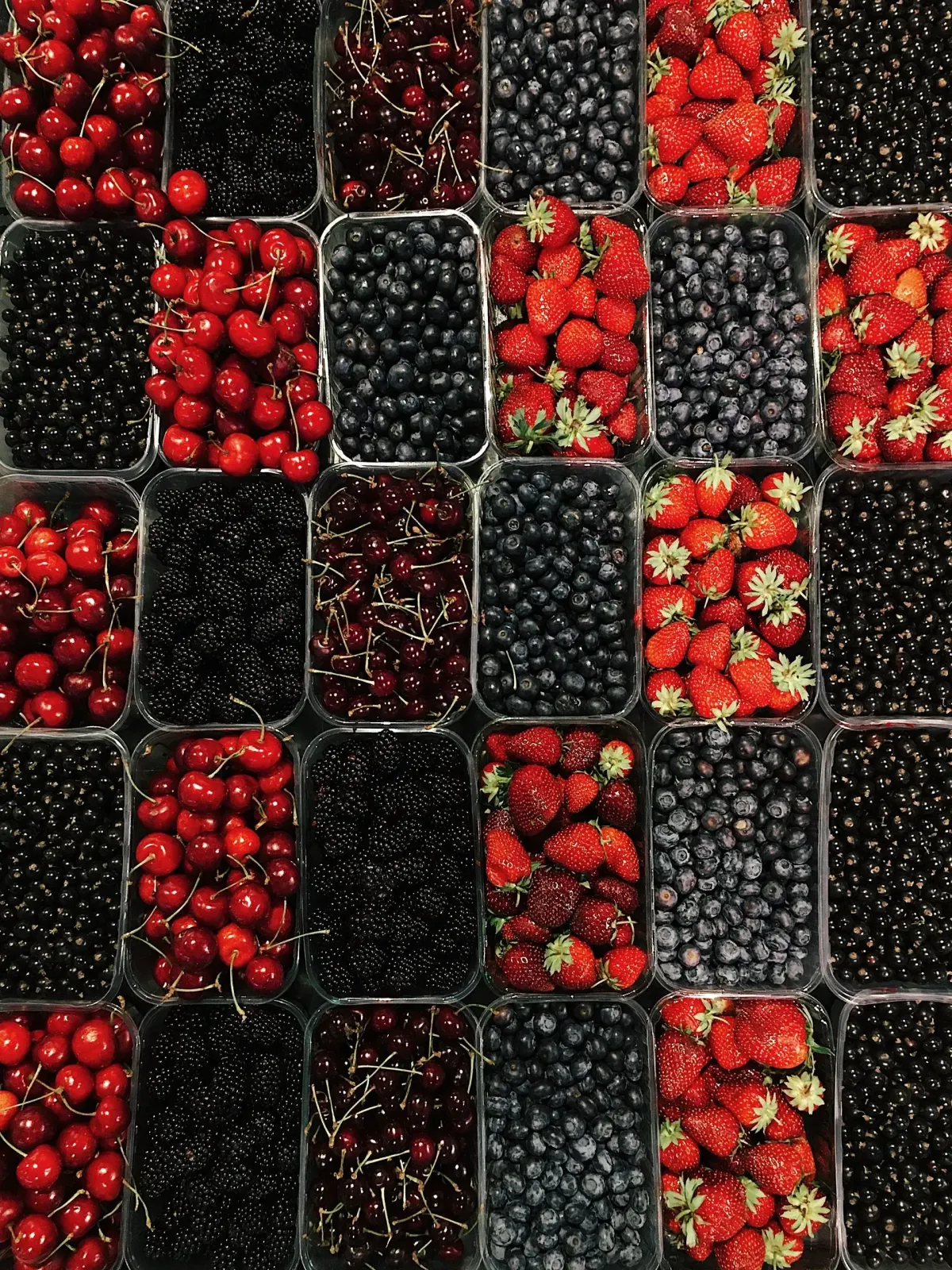 Nutrition Tips for a Healthy Thyroid: Superfoods and Dietary Considerations
