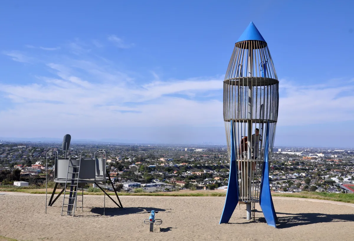 Los Arboles Rocketship Park