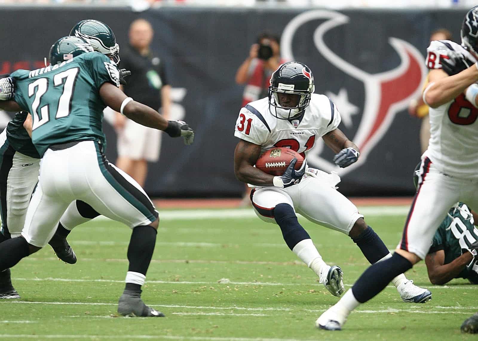 Offense vs. Defense: One Has Significant Benefits in the Workplace