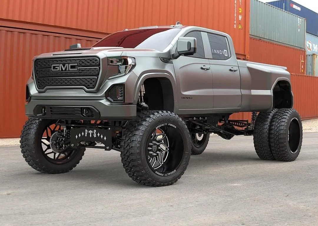 What to Expect When Visiting a Custom Truck Shop in Webster, TX