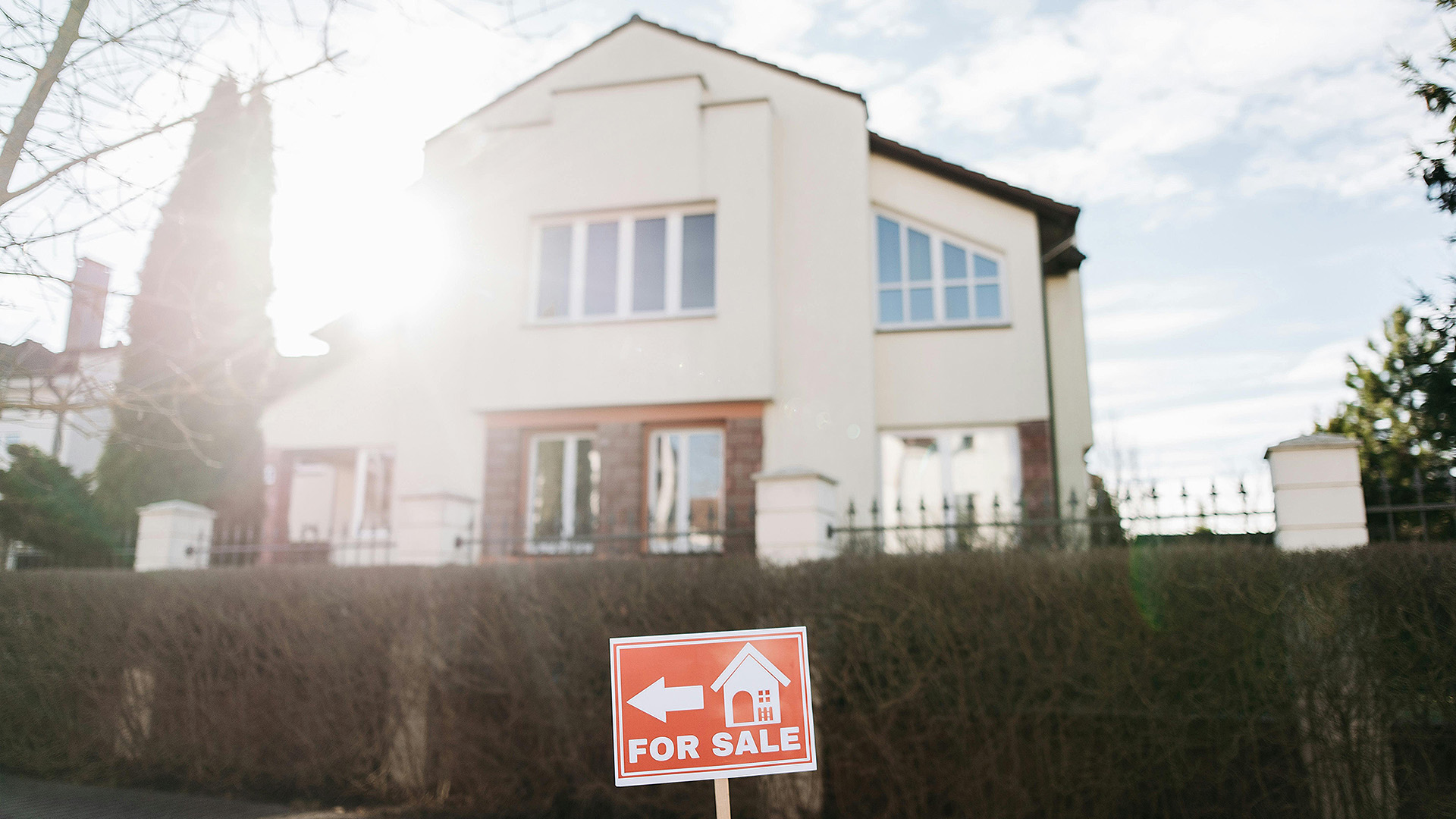 From Rankings to Recognition: How Mortgage Lenders Win When AI Chooses Who to Mention