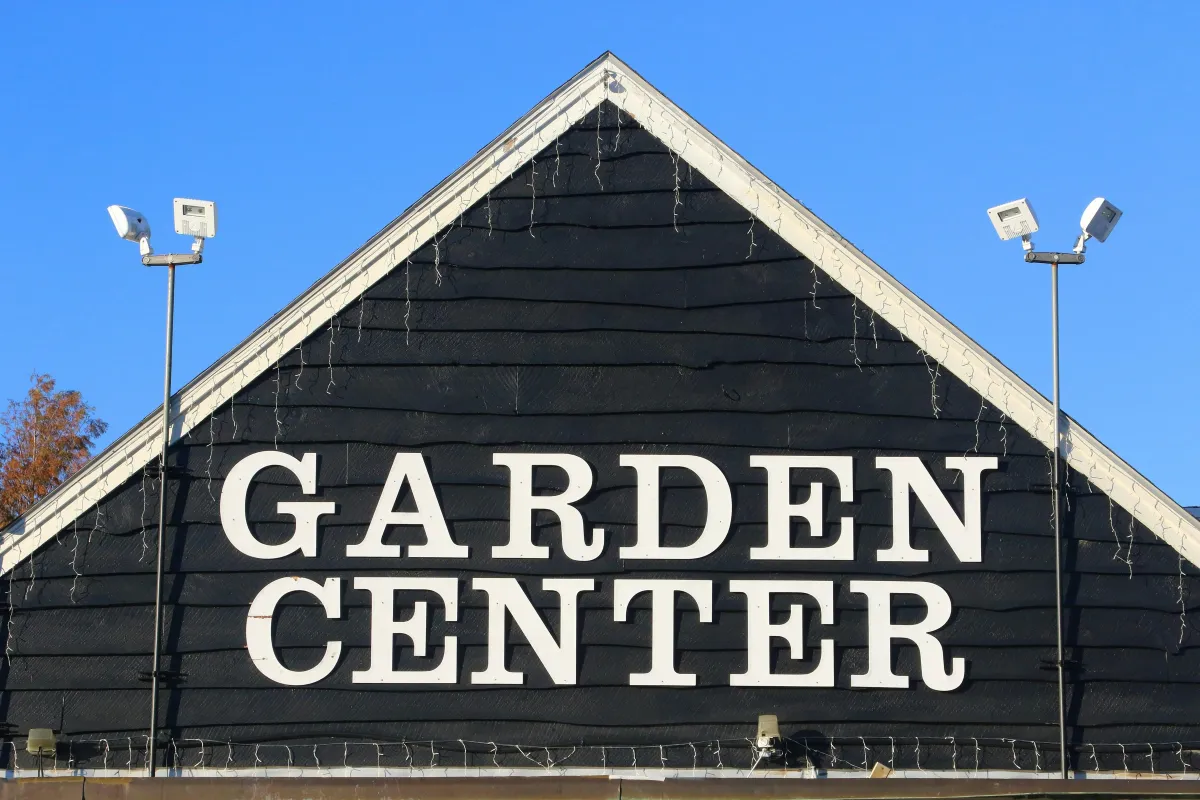 5 Strategies for Independent Garden Centers to Thrive in the Digital World