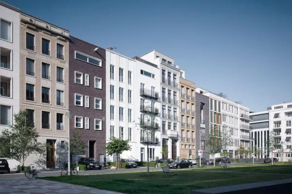 Improving Commercial Property's Exterior: Enhancing Curb Appeal