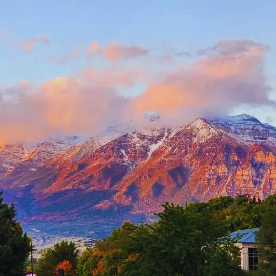 Discover the tranquility of the Wasatch Bungalow vacation home near Provo Canyon.