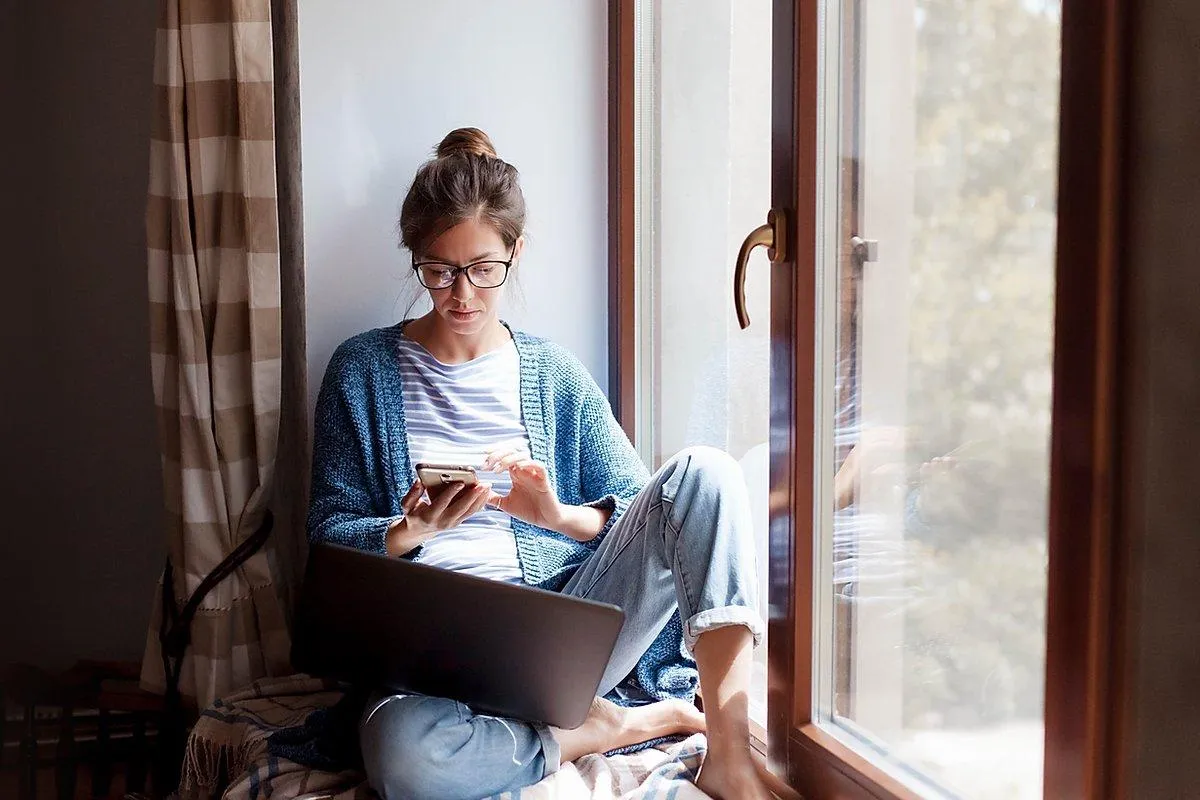 How to Survive Working from Home with Your Spouse
