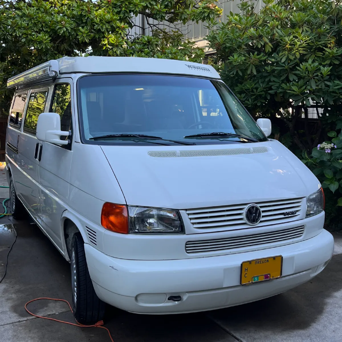 Portland mobile car detailing in residential neighborhood