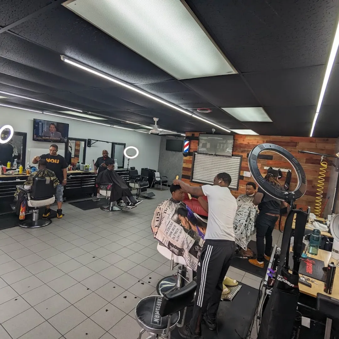 From Classic to Contemporary: Haircuts for Every Style at Magic Hands