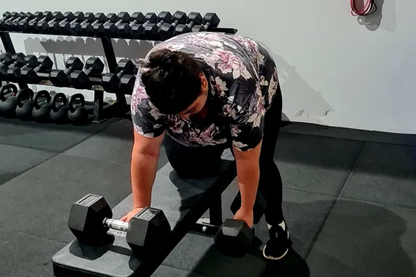 woman lifting weights